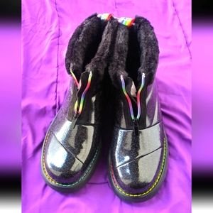 Tom's mallow puffer boot women's size 9.5